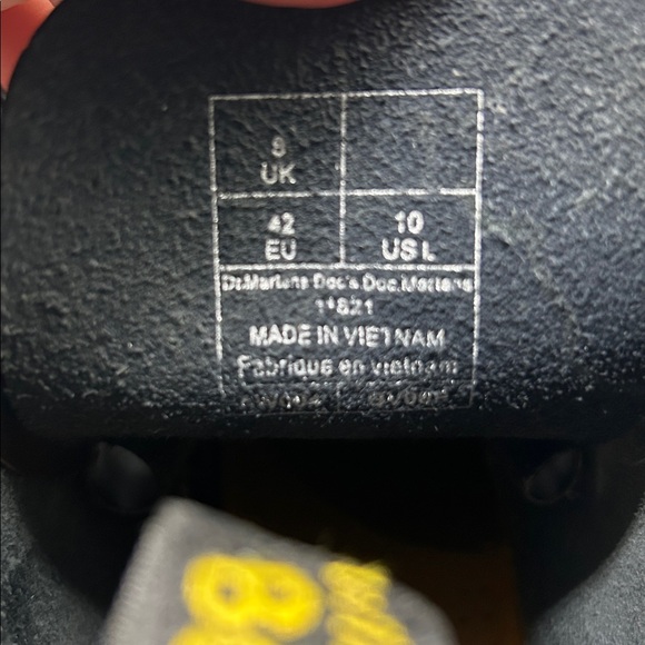 Like new Dr Martin AirWair 11821 Women Hi Leather Boots Black - Picture 9 of 9